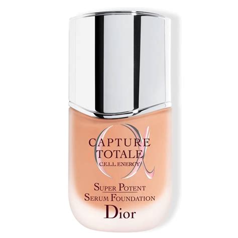 Fondo de maquillaje Capture Totale Super Potent Serum 